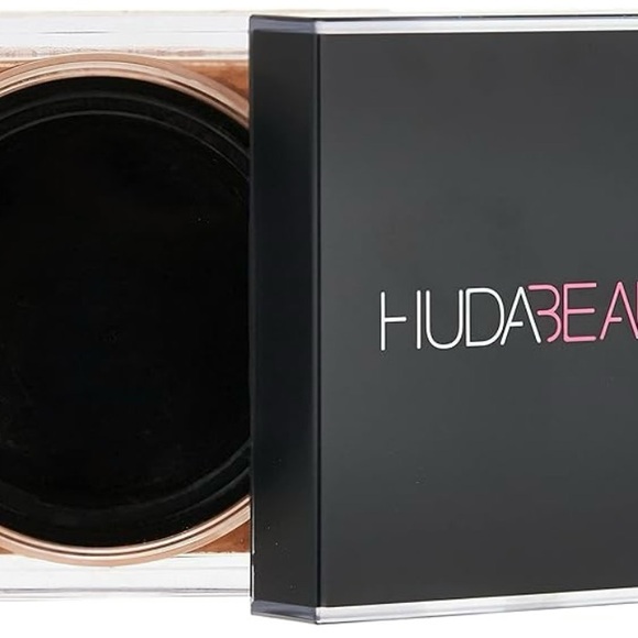 HUDA BEAUTY Easy Bake Loose Baking & Setting Powder in Coffee Cake - Picture 1 of 4